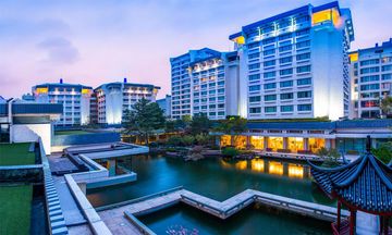 Dragon Hotel