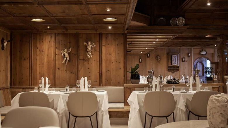 <b>Top Hotel Hochgurgl Restaurant</b>. Images powered by <a href="https://iceportal.shijigroup.com/" title="IcePortal" target="_blank">IcePortal</a>.