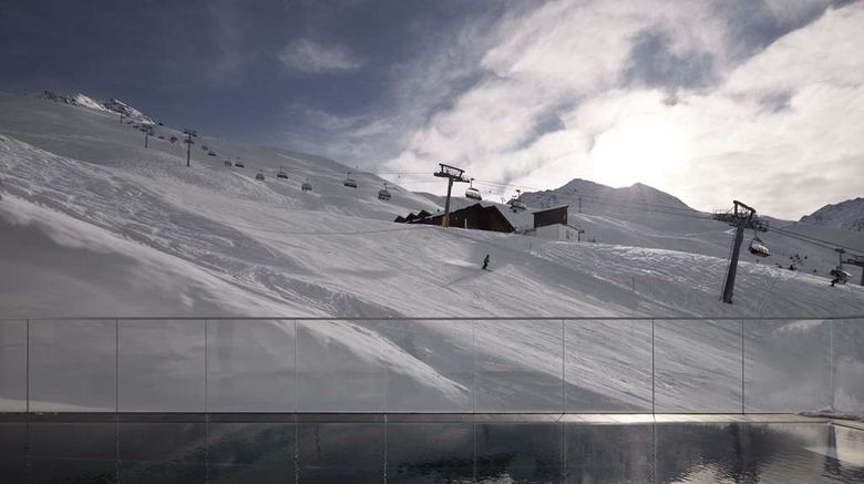 <b>Top Hotel Hochgurgl Pool</b>. Images powered by <a href="https://iceportal.shijigroup.com/" title="IcePortal" target="_blank">IcePortal</a>.