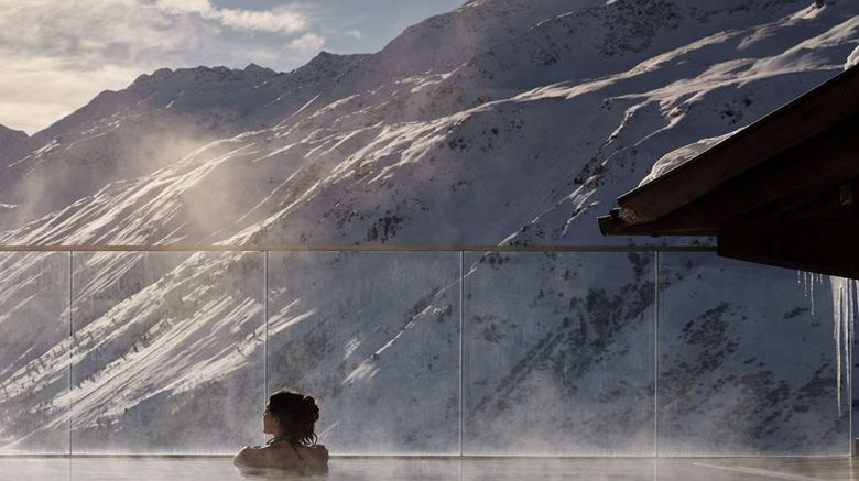 <b>Top Hotel Hochgurgl Pool</b>. Images powered by <a href="https://iceportal.shijigroup.com/" title="IcePortal" target="_blank">IcePortal</a>.