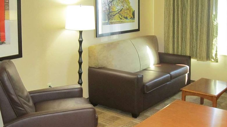 <b>Suburban Studios Jackson North Suite</b>. Images powered by <a href="https://iceportal.shijigroup.com/" title="IcePortal" target="_blank">IcePortal</a>.