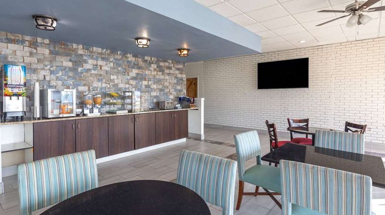 <b>Super 8 by Wyndham Riverside Other</b>. Images powered by <a href="https://iceportal.shijigroup.com/" title="IcePortal" target="_blank">IcePortal</a>.