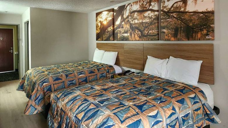 <b>Days Inn by Wyndham Lafayette Room</b>. Images powered by <a href="https://iceportal.shijigroup.com/" title="IcePortal" target="_blank">IcePortal</a>.