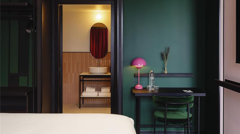 <b>TRIBE Lyon Croix Rousse Suite</b>. Images powered by <a href="https://iceportal.shijigroup.com/" title="IcePortal" target="_blank">IcePortal</a>.