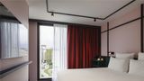 <b>TRIBE Lyon Croix Rousse Suite</b>. Images powered by <a href="https://iceportal.shijigroup.com/" title="IcePortal" target="_blank">IcePortal</a>.