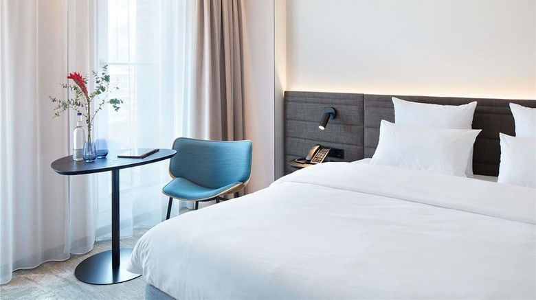 <b>Novotel Hamburg Central Station Room</b>. Images powered by <a href="https://iceportal.shijigroup.com/" title="IcePortal" target="_blank">IcePortal</a>.