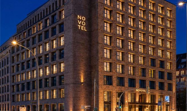 Novotel Hamburg Central Station Exterior