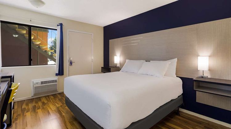 Rodeway Inn Livermore Room