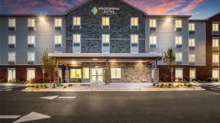 WoodSpring Suites Libertyville-Chicago Exterior