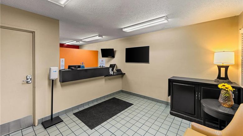<b>Suburban Studios near Hanes Mall Lobby</b>. Images powered by <a href="https://iceportal.shijigroup.com/" title="IcePortal" target="_blank">IcePortal</a>.