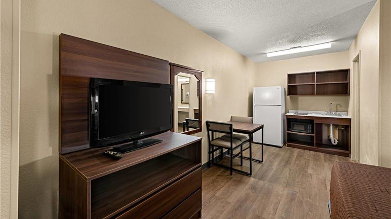 <b>Suburban Studios near Hanes Mall Room</b>. Images powered by <a href="https://iceportal.shijigroup.com/" title="IcePortal" target="_blank">IcePortal</a>.