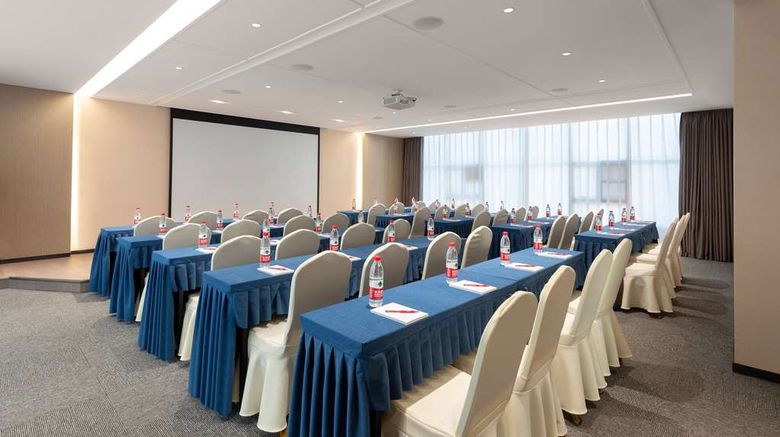 <b>Ramada by Wyndham Honghe Kaiyuan Meeting</b>. Images powered by <a href="https://iceportal.shijigroup.com/" title="IcePortal" target="_blank">IcePortal</a>.