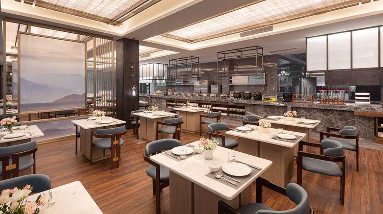 <b>Ramada by Wyndham Honghe Kaiyuan Restaurant</b>. Images powered by <a href="https://iceportal.shijigroup.com/" title="IcePortal" target="_blank">IcePortal</a>.