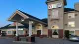 Coast Hinton Hotel Exterior