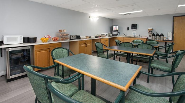 <b>Coast Hinton Hotel Restaurant</b>. Images powered by <a href="https://iceportal.shijigroup.com/" title="IcePortal" target="_blank">IcePortal</a>.