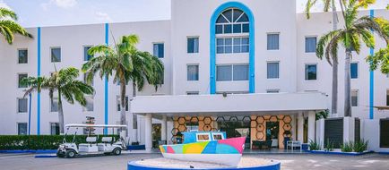 Tryp by Wyndham Aruba Exterior