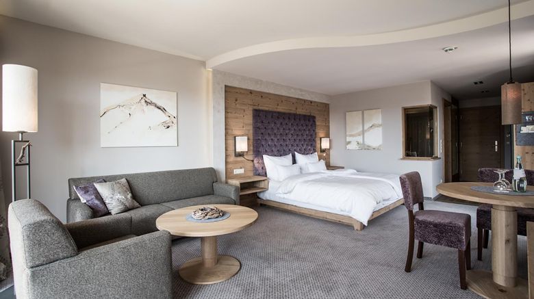 <b>Vital-Hotel Meiser Suite</b>. Images powered by <a href="https://iceportal.shijigroup.com/" title="IcePortal" target="_blank">IcePortal</a>.