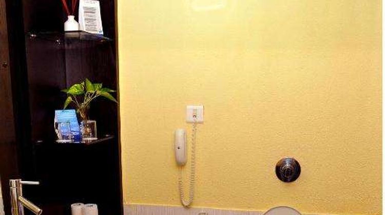 Gokulam Park Sabari - OMR Room