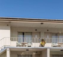 Baileys Motel Exterior