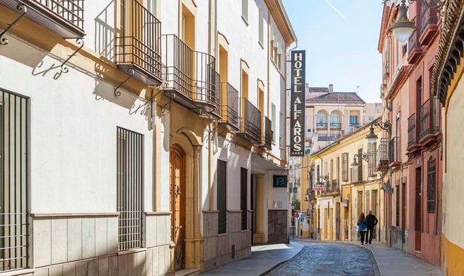 Hotel Macia Alfaros Exterior