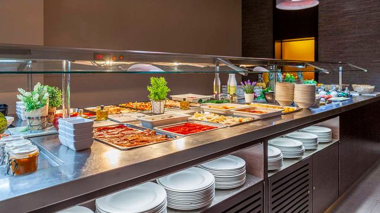<b>Hotel Macia Real de la Alhambra Restaurant</b>. Images powered by <a href="https://iceportal.shijigroup.com/" title="IcePortal" target="_blank">IcePortal</a>.