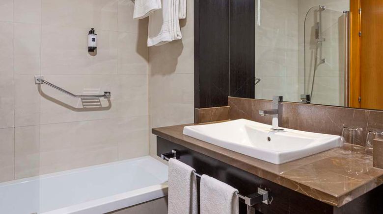 <b>Hotel Macia Real de la Alhambra Room</b>. Images powered by <a href="https://iceportal.shijigroup.com/" title="IcePortal" target="_blank">IcePortal</a>.
