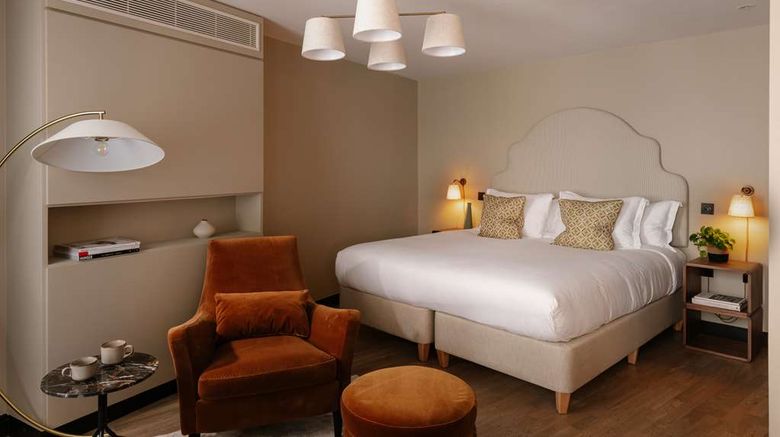 <b>Native Kings Wardrobe Suite</b>. Images powered by <a href="https://iceportal.shijigroup.com/" title="IcePortal" target="_blank">IcePortal</a>.