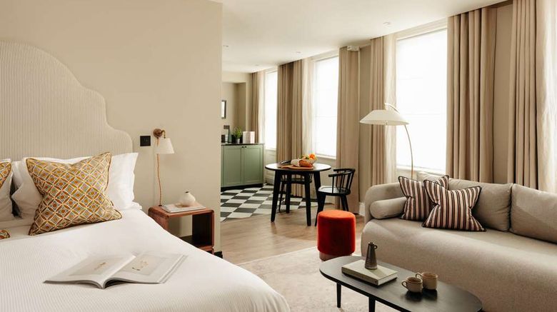 <b>Native Kings Wardrobe Suite</b>. Images powered by <a href="https://iceportal.shijigroup.com/" title="IcePortal" target="_blank">IcePortal</a>.