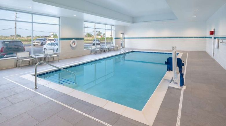 <b>Hyatt Place Munster Pool</b>. Images powered by <a href="https://iceportal.shijigroup.com/" title="IcePortal" target="_blank">IcePortal</a>.