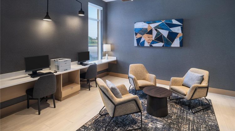 Hyatt Place Munster Lobby