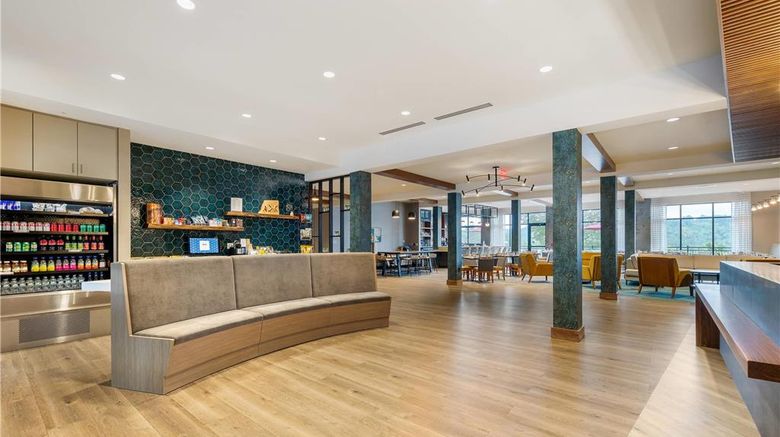 <b>Cambria Hotel Lake Placid-Lakeside Resrt Lobby</b>. Images powered by <a href="https://iceportal.shijigroup.com/" title="IcePortal" target="_blank">IcePortal</a>.