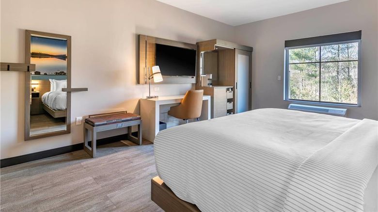 <b>Cambria Hotel Lake Placid-Lakeside Resrt Room</b>. Images powered by <a href="https://iceportal.shijigroup.com/" title="IcePortal" target="_blank">IcePortal</a>.