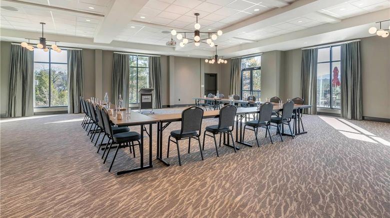 <b>Cambria Hotel Lake Placid-Lakeside Resrt Meeting</b>. Images powered by <a href="https://iceportal.shijigroup.com/" title="IcePortal" target="_blank">IcePortal</a>.