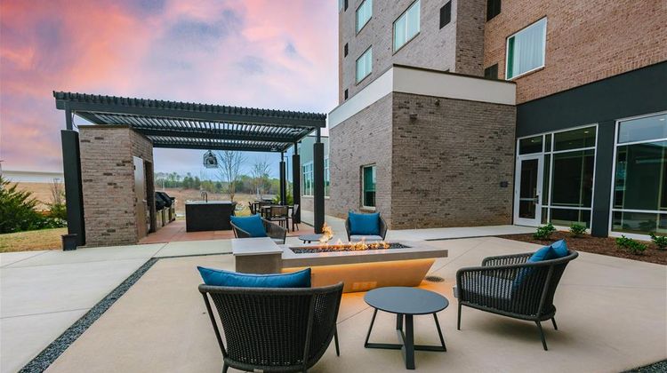 Homewood Suites by Hilton Buford Mall Exterior