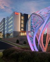 Hampton Inn & Suites by Hilton