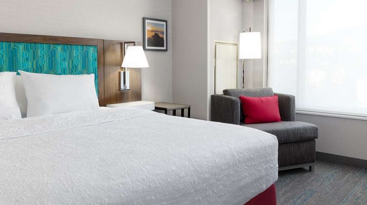 Hampton Inn & Suites Porter Ranch LA Room