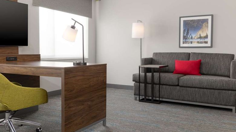 <b>Hampton Inn & Suites Porter Ranch LA Room</b>. Images powered by <a href="https://iceportal.shijigroup.com/" title="IcePortal" target="_blank">IcePortal</a>.