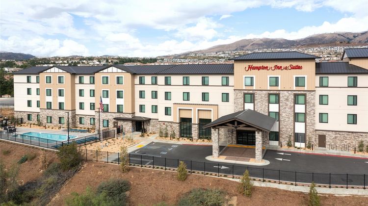 Hampton Inn & Suites Porter Ranch LA Exterior