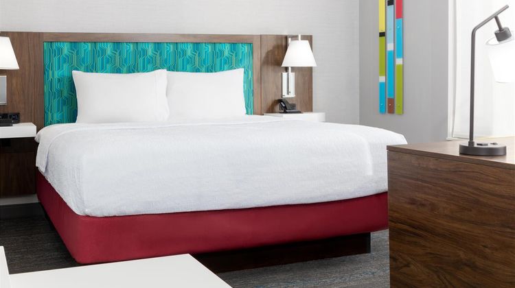 Hampton Inn & Suites Porter Ranch LA Room