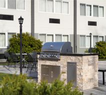 DoubleTree by Hilton Providence Airport Exterior