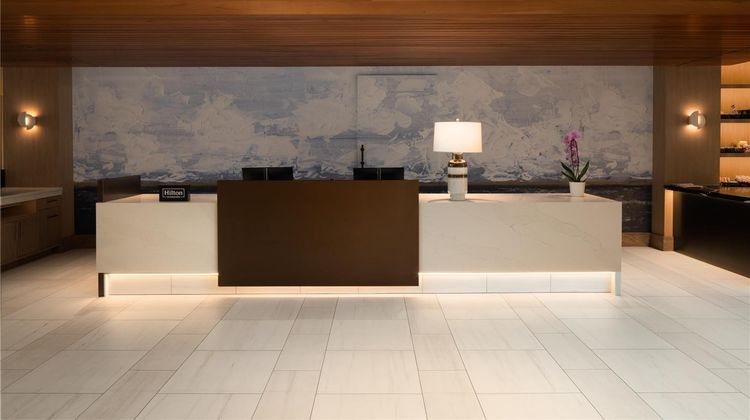 DoubleTree by Hilton Providence Airport Lobby