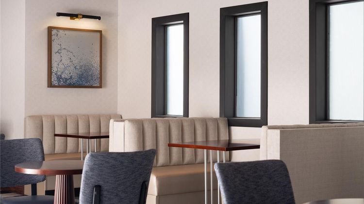 DoubleTree by Hilton Providence Airport Restaurant