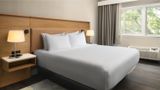 DoubleTree by Hilton Providence Airport Room