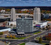 DoubleTree by Hilton Battle Creek Exterior