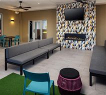 Home2 Suites Memphis Downtown Exterior