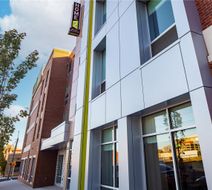 Home2 Suites Memphis Downtown Exterior