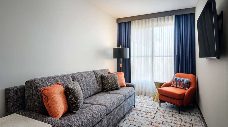 <b>The Hoffmann Hotel, Tapestry Coll Room</b>. Images powered by <a href="https://iceportal.shijigroup.com/" title="IcePortal" target="_blank">IcePortal</a>.