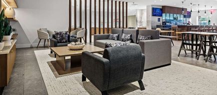 DoubleTree by Hilton New York JFK Arpt Lobby