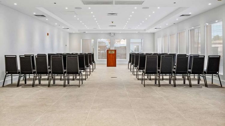 DoubleTree by Hilton New York JFK Arpt Meeting