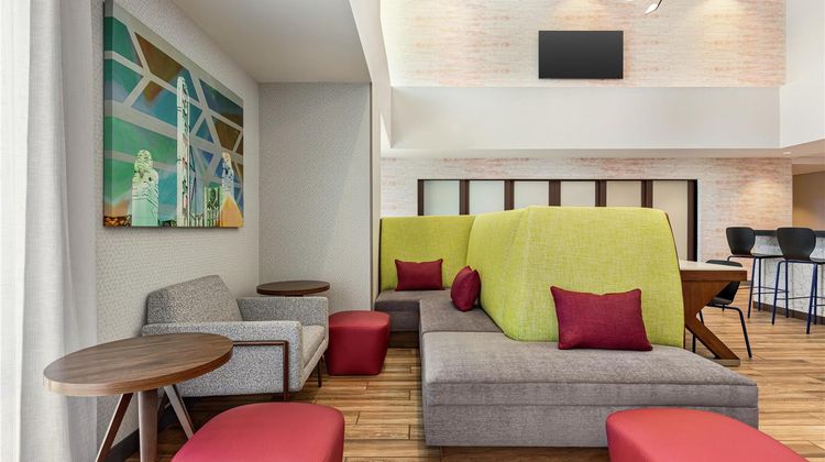 Hampton Inn & Suites by Hilton Oroville Lobby